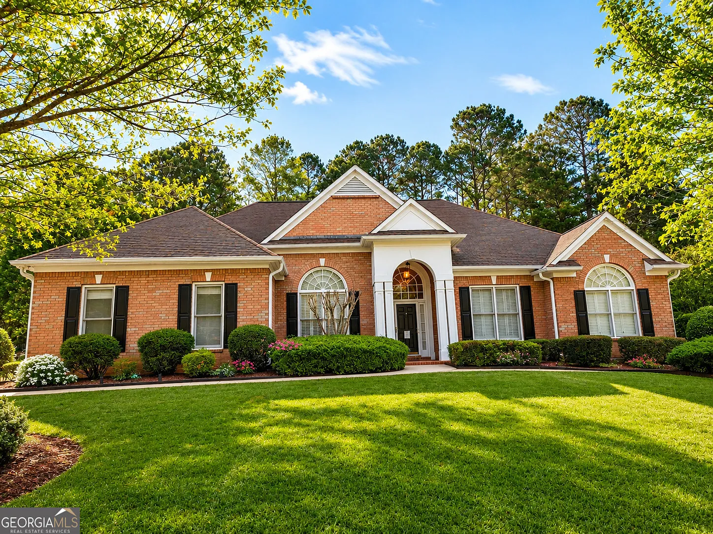 5 bed, 2.5 bath, 3117 sqft, $2,995 — Photo 1