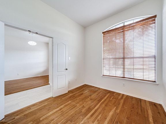3rd image of 6551 Fairlawn Dr