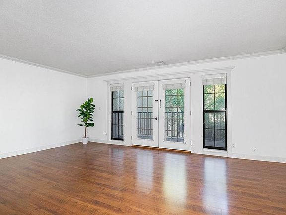 2nd image of 4727 Jarboe St APT 94