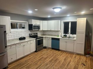 1647 3rd St #B, Rensselaer, NY 12144