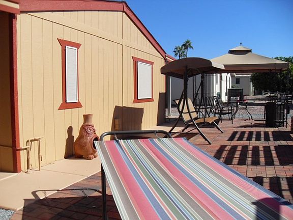 Backyard paver patio