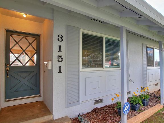 5th image of 3151 Rosemont Dr