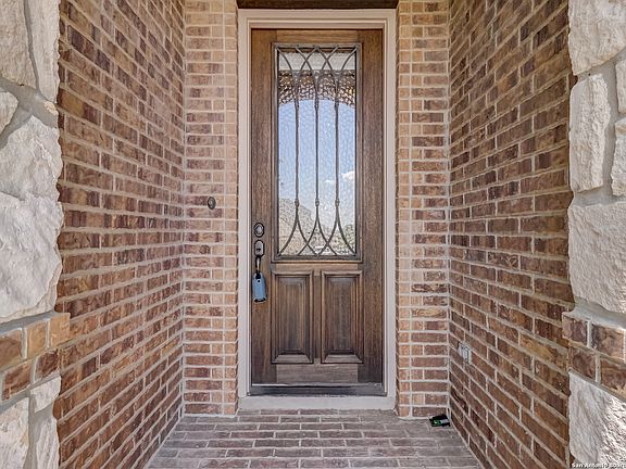 3rd image of 739 TEATRO WAY