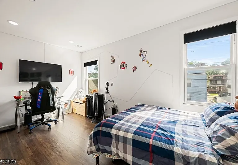 large 2nd bedroom