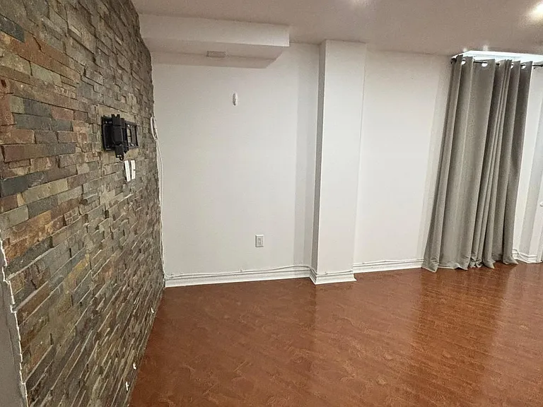 3860 McDowell Dr #BASEMENT — Photo 10
