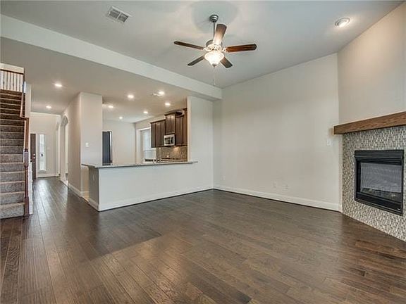 2nd image of 1338 Crossvine Dr