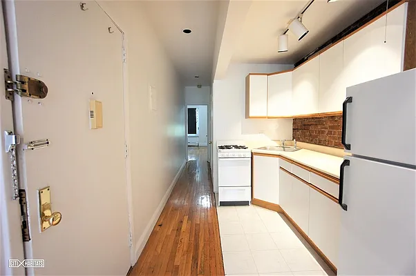 Rented by Citi Habitats | media 8