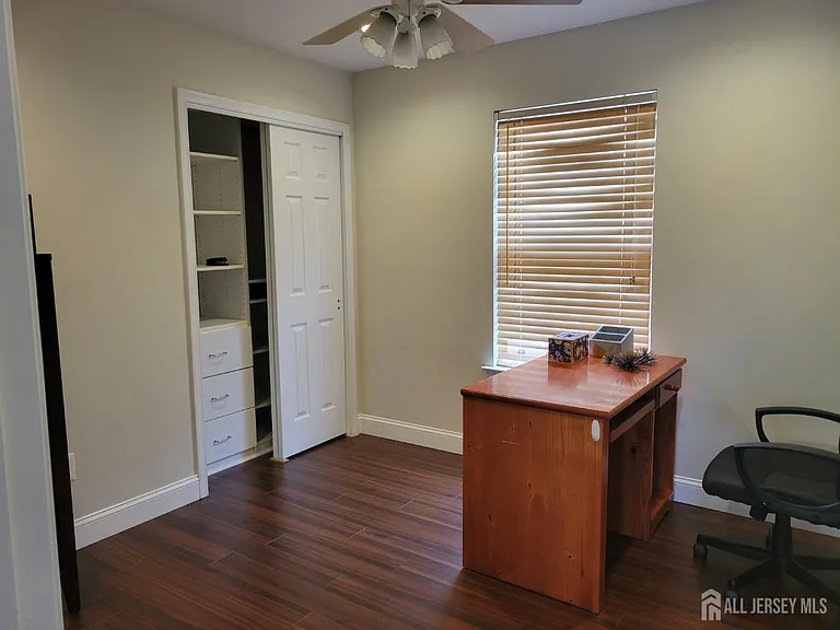 13 Airdale Dr — Photo 13