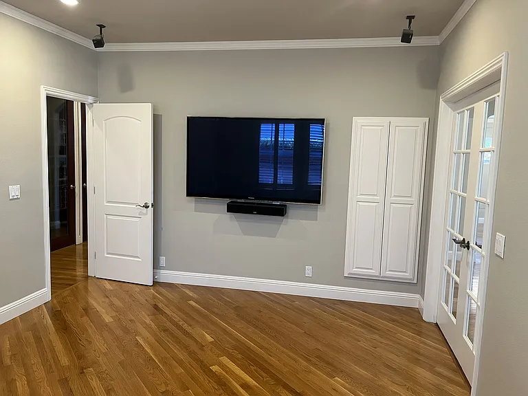 1078 Byerley Ave — Photo 7