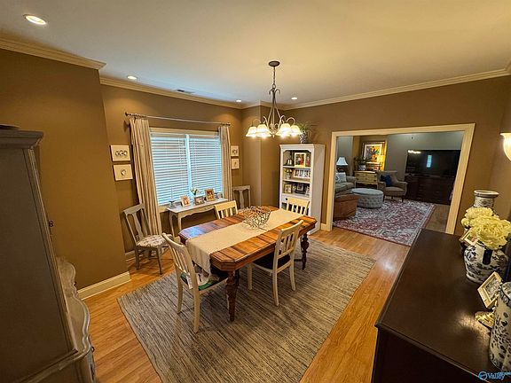 5th image of 142 Ivy Park Cir