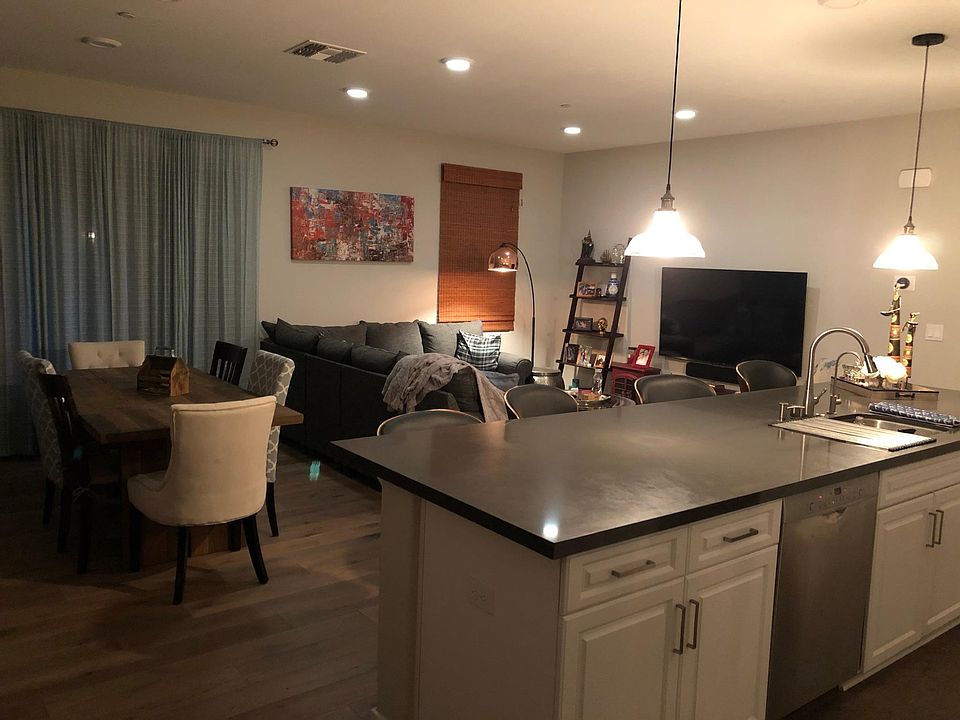 1st image of 1086 Bigleaf Pl Unit 105