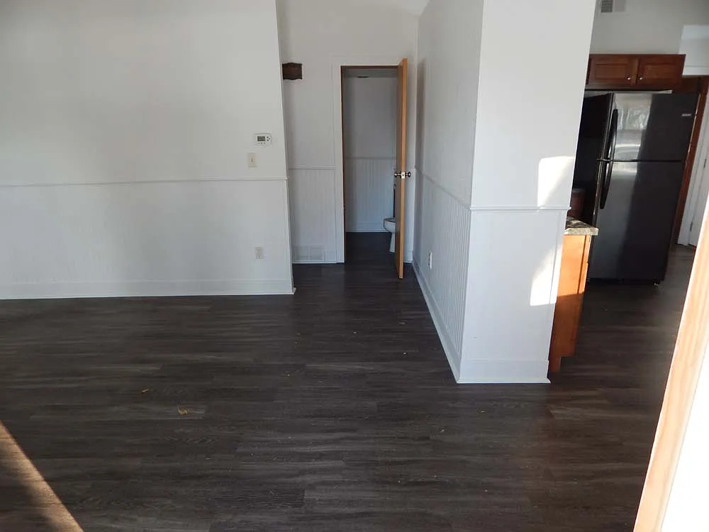 2 bed, 743 sqft, $900 — Photo 2