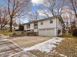 511 1st St SW, Faribault, MN 55021