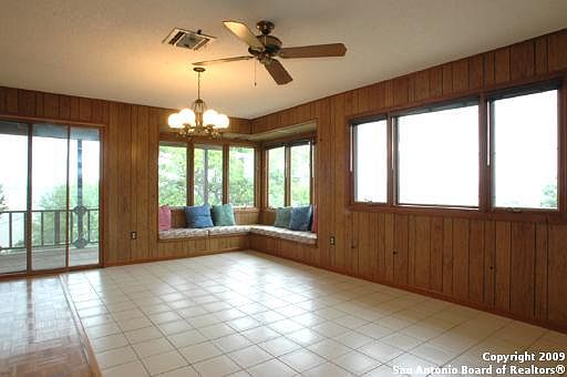 4th image of 974 Village Shores Dr.
