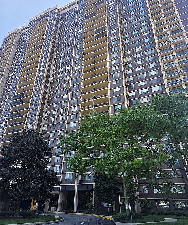 2nd image of 271-10 Grand Central Pkwy APT 16Y