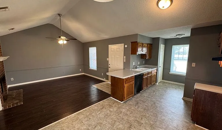 5864 Ashridge Pl #TN 38141 — Photo 2