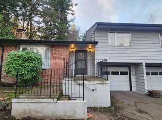 7025 SW Canyon Rd, Portland, OR 97225
