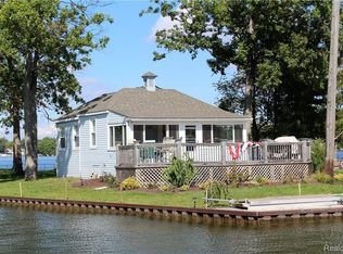 752 Preston Is, Lake Orion, MI 48362