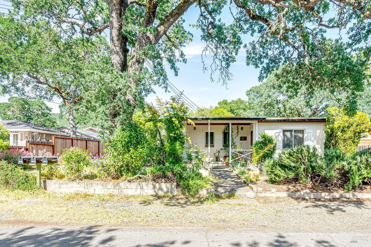 18465 4th Avenue photo 1