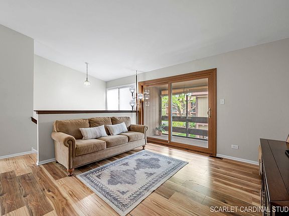 4th image of 5 W Pebble Ct APT C