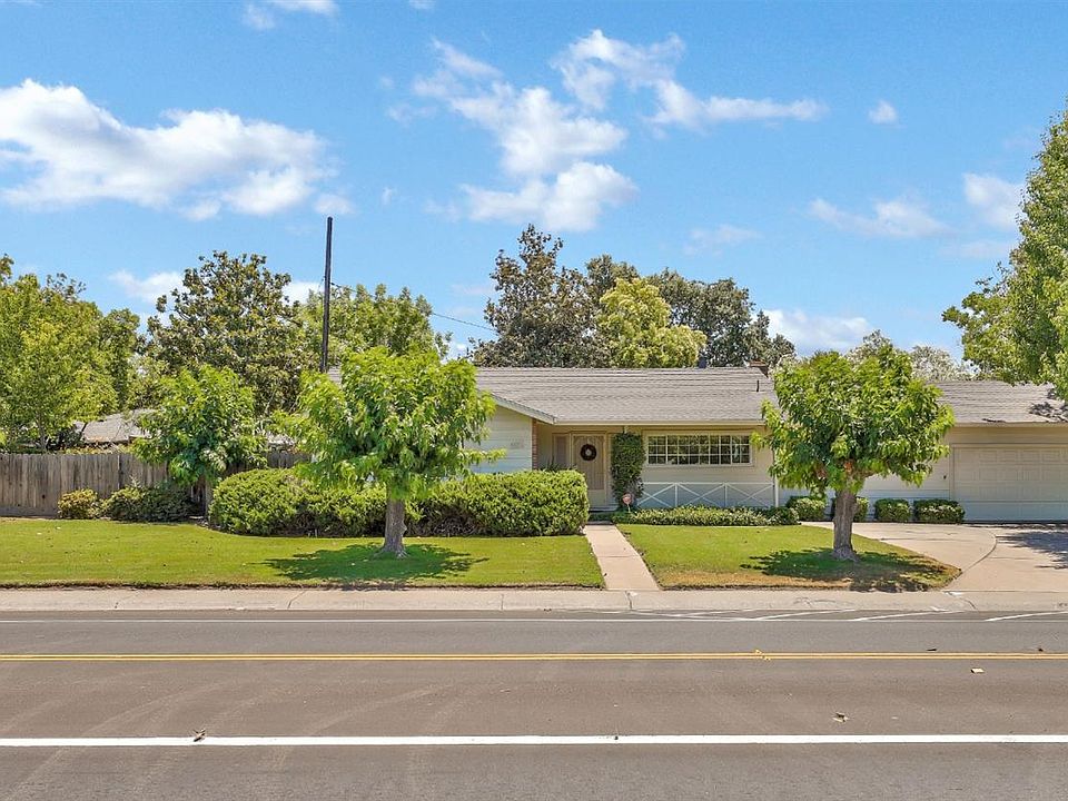 1st image of 2124 W Benjamin Holt Dr