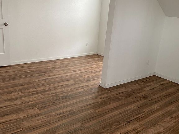 5th image of 1360 Liberty St NE #3