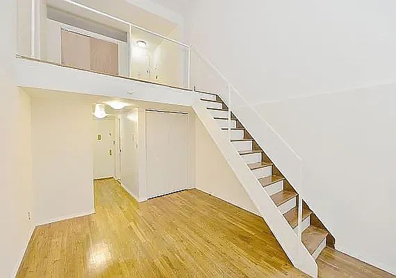 1st image of 225 W 14th St APT 1B