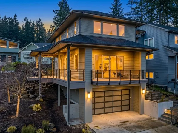 2490 Panorama Dr, Eugene, OR 97405