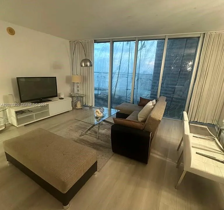 485 Brickell Ave #1908