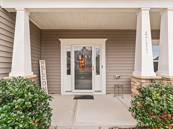 3rd image of 4711 Broad Falls Ln