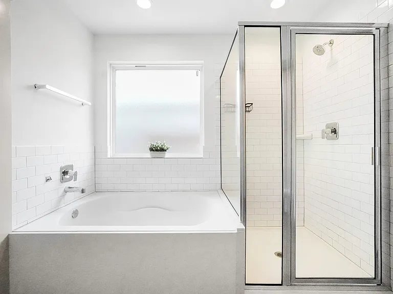 1126 Hyde Lake Ln — Photo 13