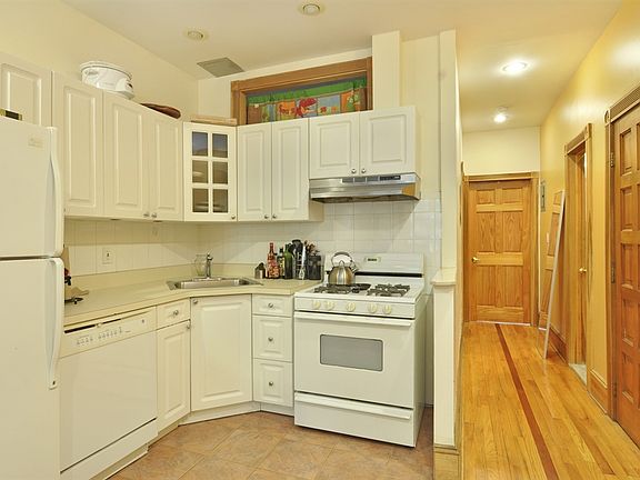 2nd image of 328 6th Ave APT 2