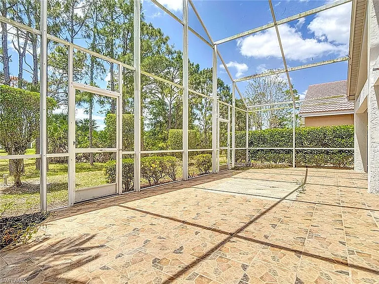 351 Pindo Palm Dr — Photo 40
