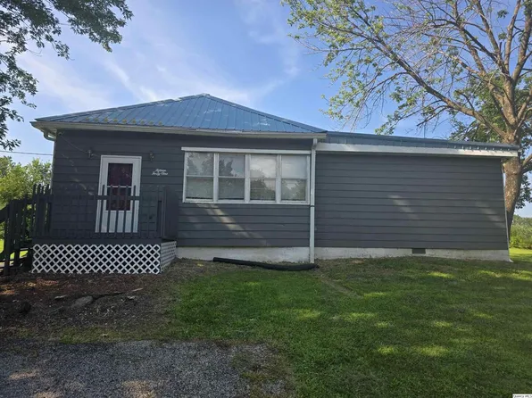 1541 Elm St, Hamilton, IL 62341