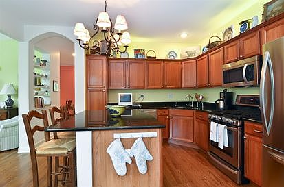 4th image of 1823 Westleigh Dr