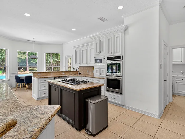 10626 Crystal Cove Dr — Photo 7