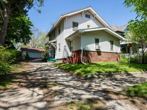 806 E Olive St, Bloomington, IL 61701