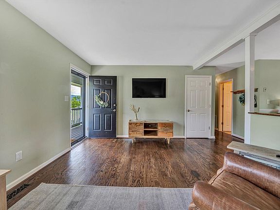 3rd image of 7974 Forest Edge Dr