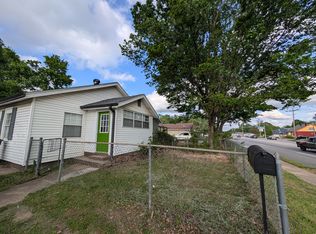 1318 W Huntsville Ave, Springdale, AR 72764