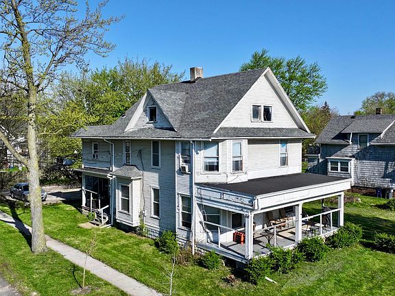 3rd image of 4201 Burnham Ave