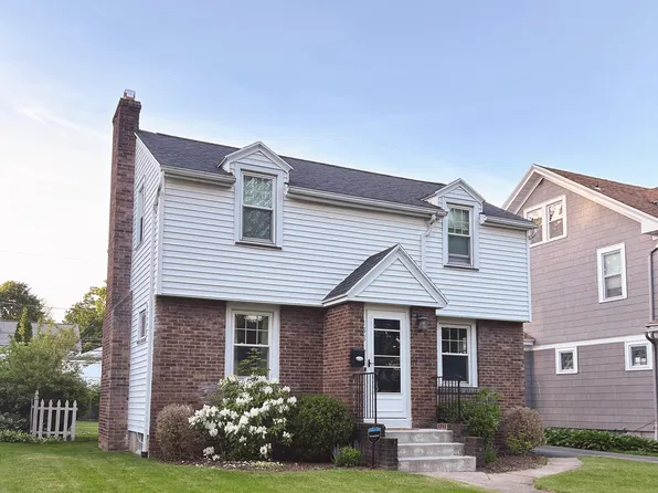 188 Colebourne Rd, Rochester, NY 14609