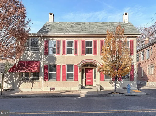 139 E Washington St, Chambersburg, PA 17201