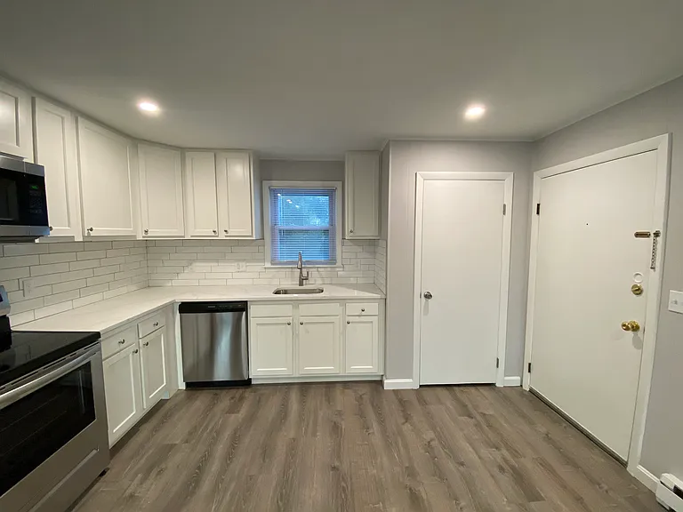 44 Stafford Street and 65 Worcester Road — Photo 6