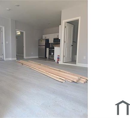 2nd image of 131 Monticello Ave APT 1