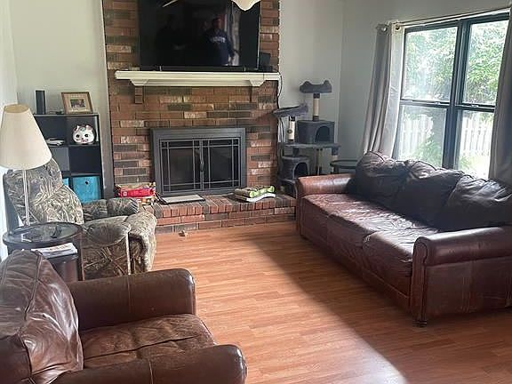 2nd image of 50500 Pembroke Dr