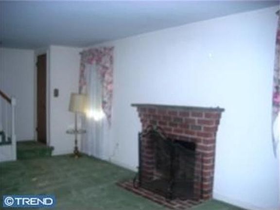 5th image of 1217 Redwood Ave