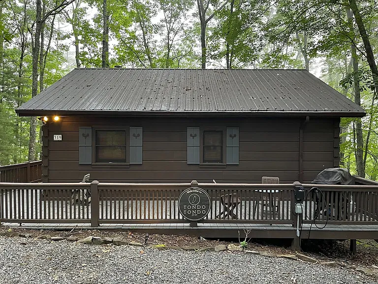 319 Laurel Creek Rd — Photo 1