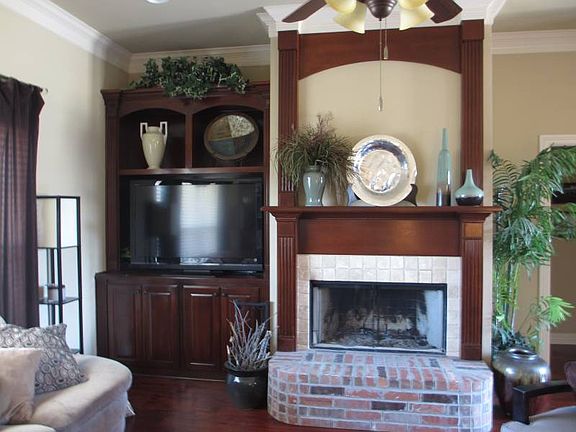 4th image of 442 Dogwood South Ln