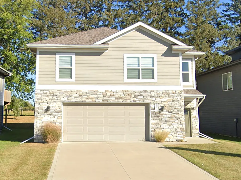 8879 Primo Ln
