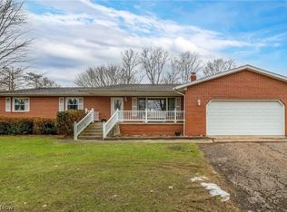 4951 Homeworth Rd, Homeworth, OH 44634